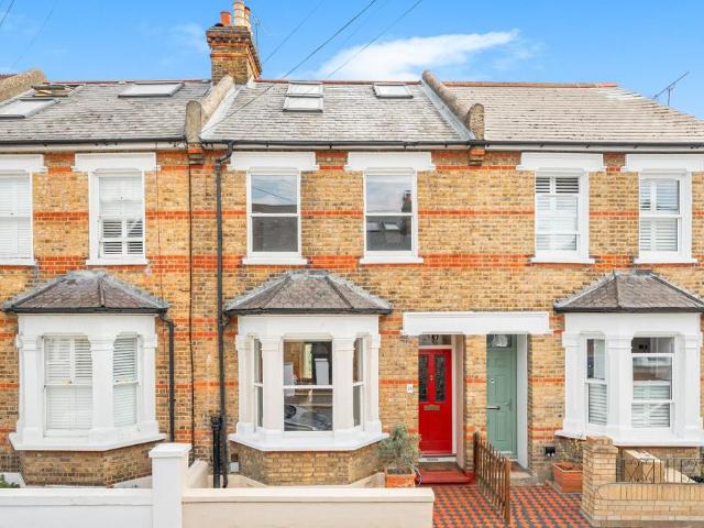 3 bedroom terraced house for sale
