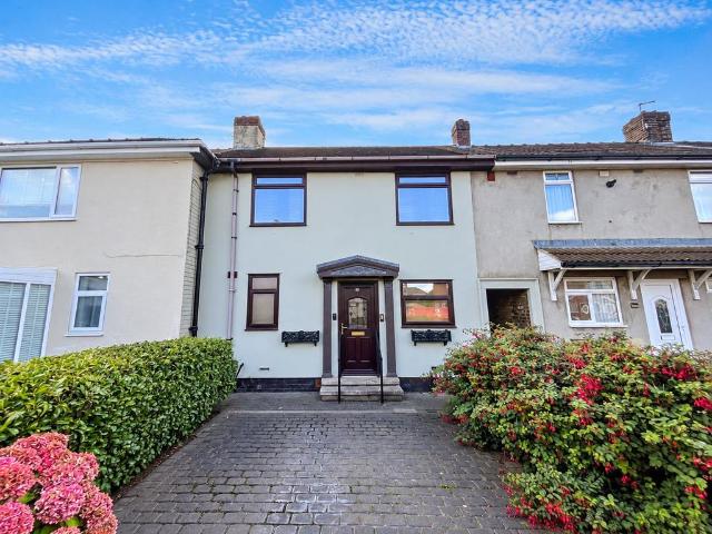 3 bedroom terraced house for sale