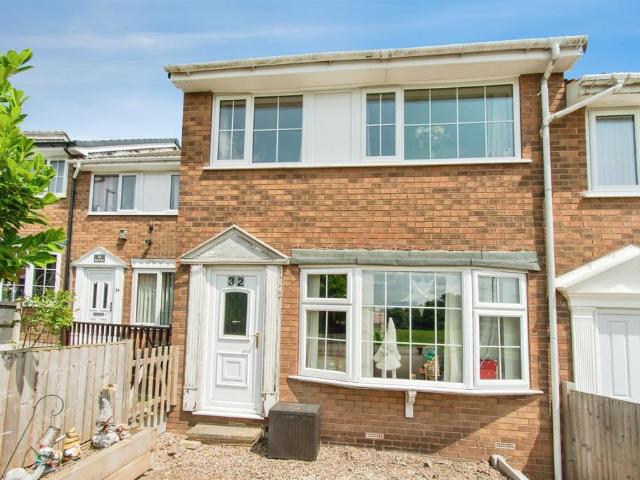 3 bedroom terraced house for sale