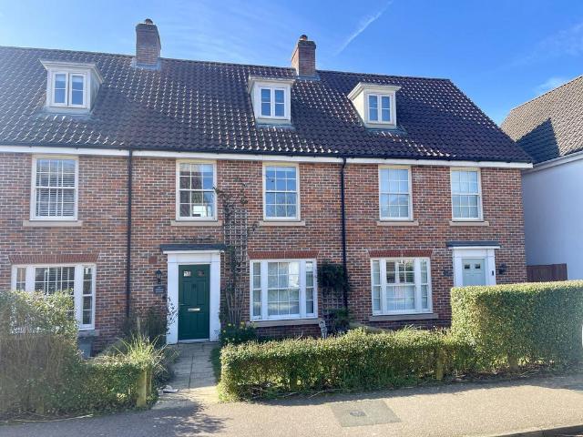 3 bedroom terraced house for sale