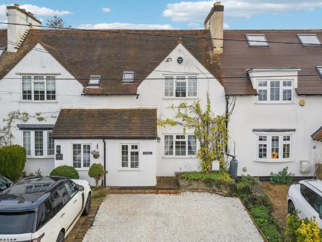 3 bedroom terraced house for sale