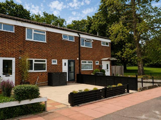 3 bedroom terraced house for sale