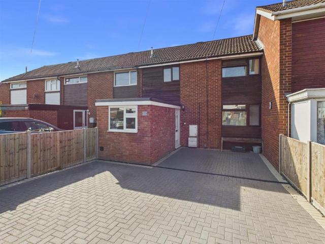 3 bedroom terraced house for sale