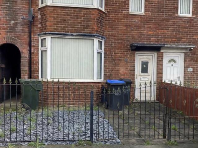 3 bedroom terraced house for sale