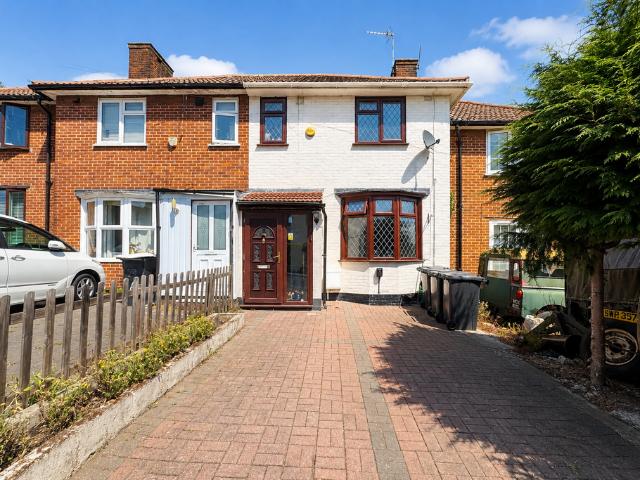 3 bedroom terraced house for sale