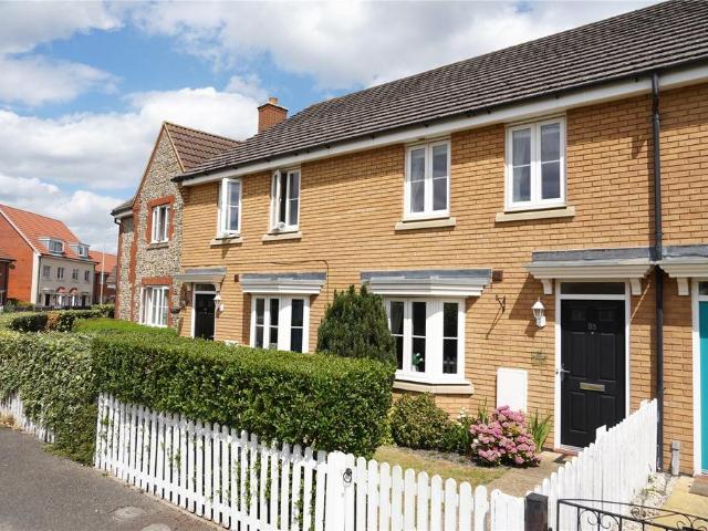 3 bedroom terraced house for sale