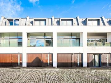 Kensal Town, London, Greater London - Parking