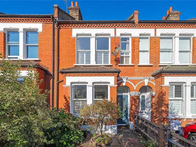 3 bedroom terraced house for sale