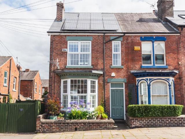 3 bedroom terraced house for sale