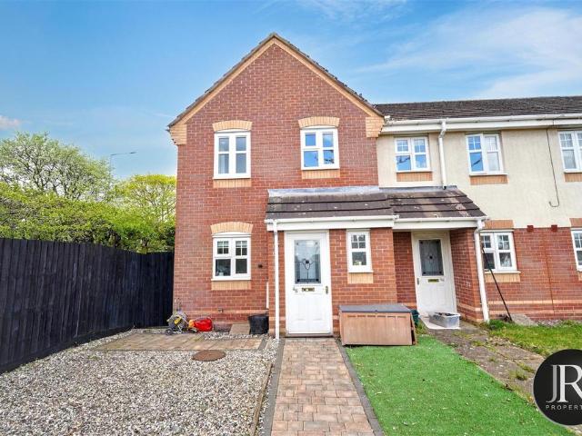 3 bedroom terraced house for sale