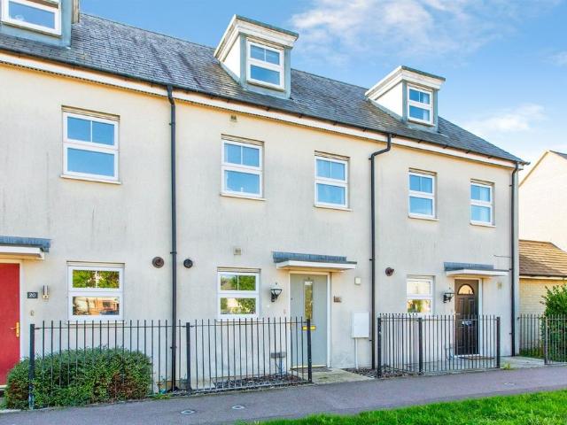 3 bedroom terraced house for sale