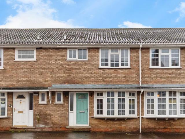 3 bedroom terraced house for sale