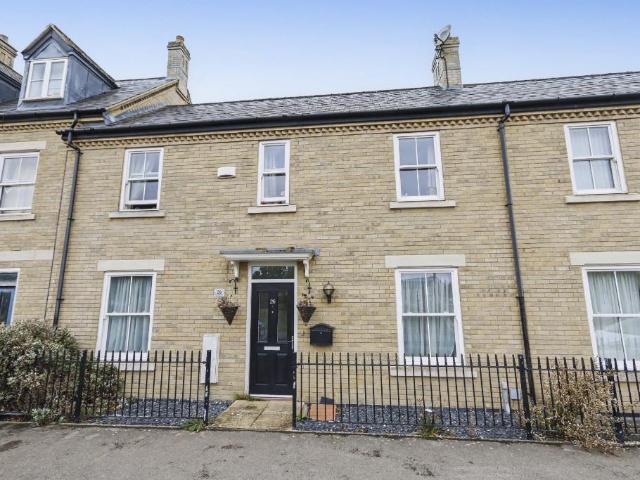 3 bedroom terraced house for sale