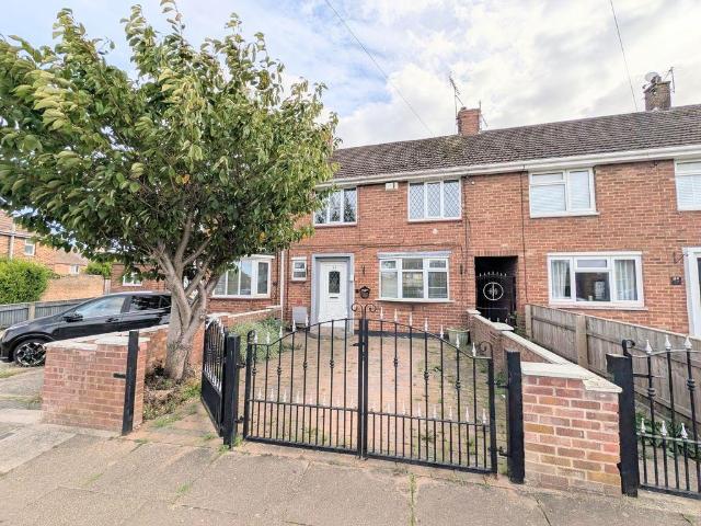 3 bedroom terraced house for sale