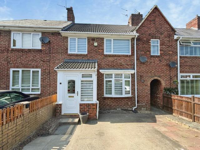3 bedroom terraced house for sale