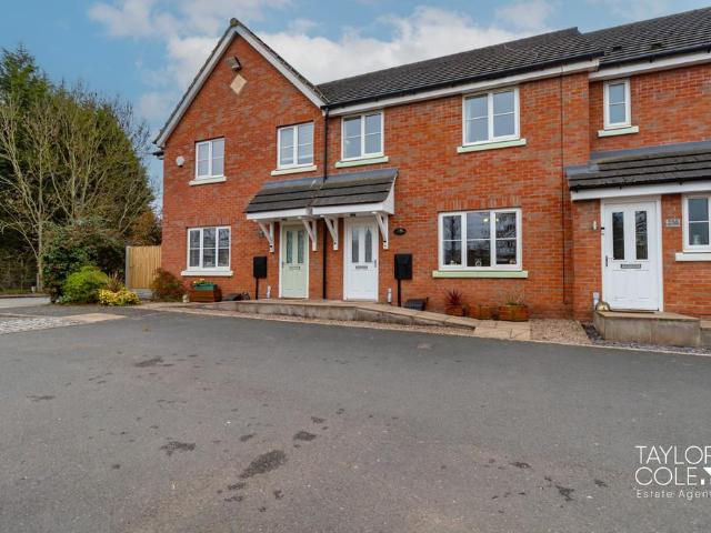 3 bedroom terraced house for sale