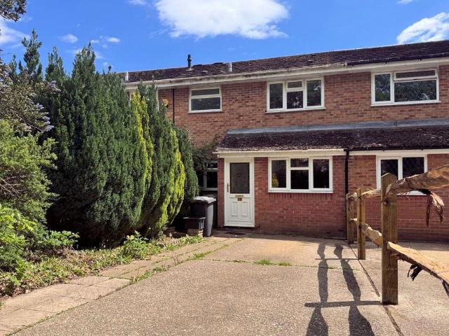 3 bedroom terraced house for sale