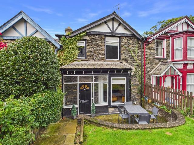 3 bedroom terraced house for sale