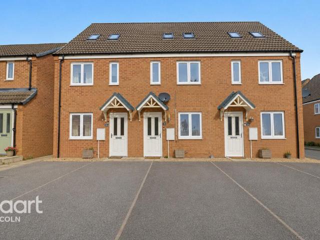 3 bedroom terraced house for sale