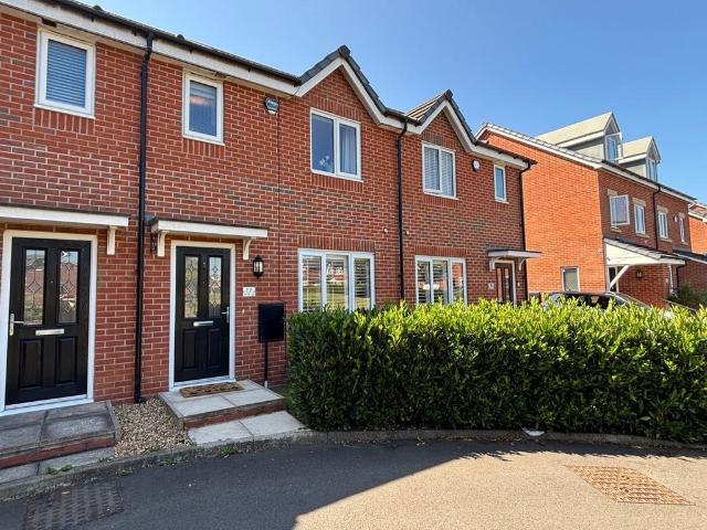 3 bedroom terraced house for sale
