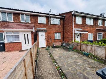 3 bedroom terraced house for sale