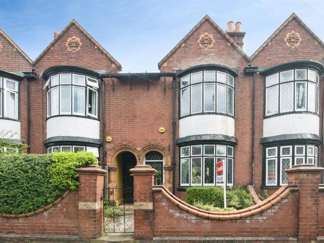 3 bedroom terraced house for sale