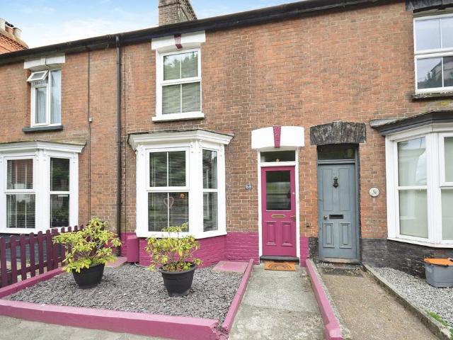 3 bedroom terraced house for sale