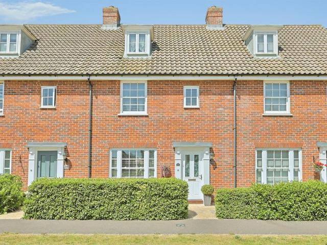 3 bedroom terraced house for sale