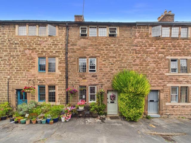 3 bedroom terraced house for sale