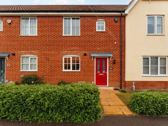 3 bedroom terraced house for sale