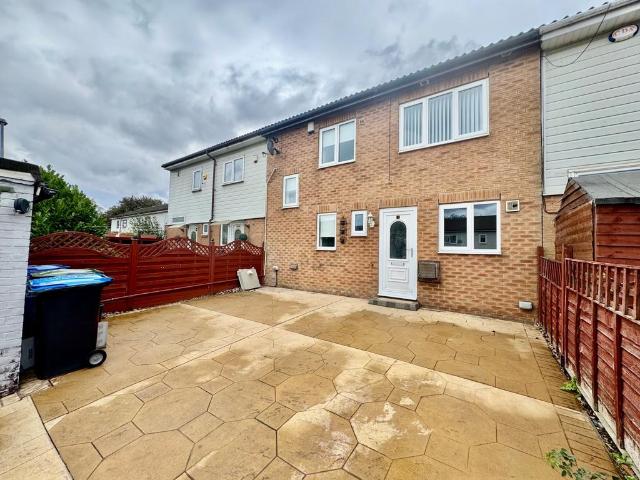 3 bedroom terraced house for sale