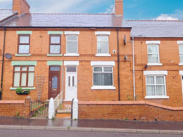 3 bedroom terraced house for sale