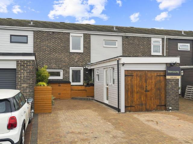 3 bedroom terraced house for sale