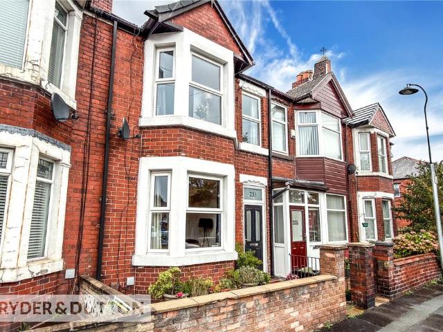 3 bedroom terraced house for sale