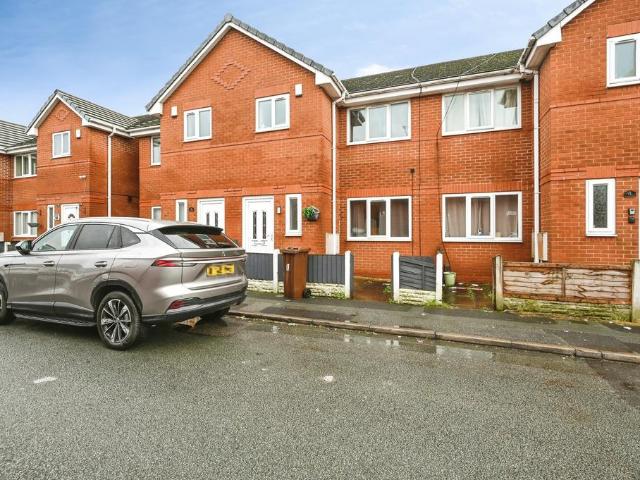 3 bedroom terraced house for sale