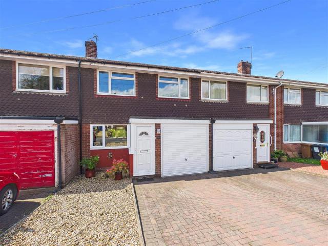 3 bedroom terraced house for sale