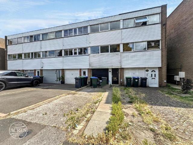 3 bedroom terraced house for sale