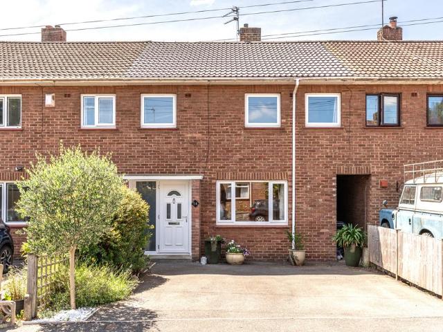 3 bedroom terraced house for sale