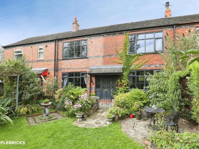 3 bedroom terraced house for sale