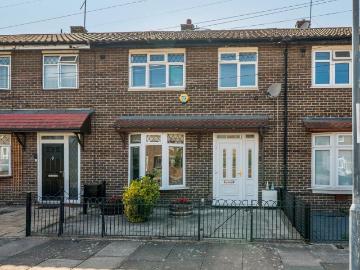 3 bedroom terraced house for sale