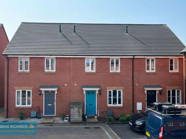 3 bedroom terraced house for sale