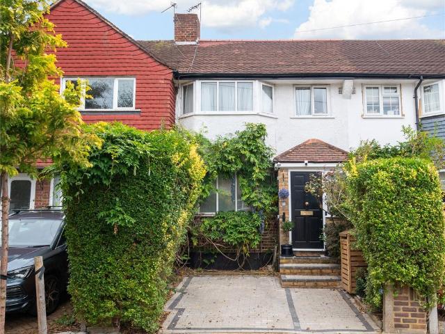 3 bedroom terraced house for sale
