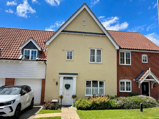 3 bedroom terraced house for sale