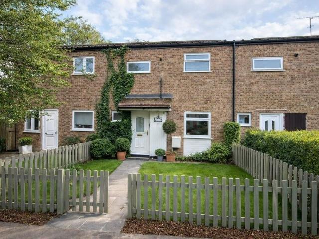 3 bedroom terraced house for sale