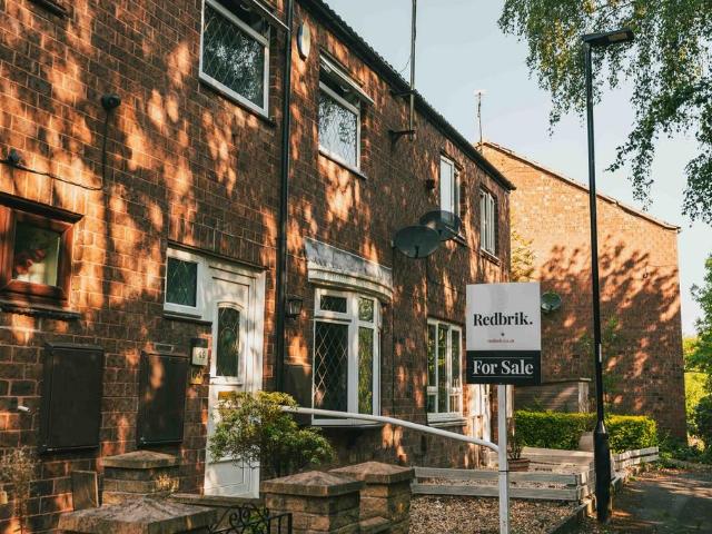 3 bedroom terraced house for sale