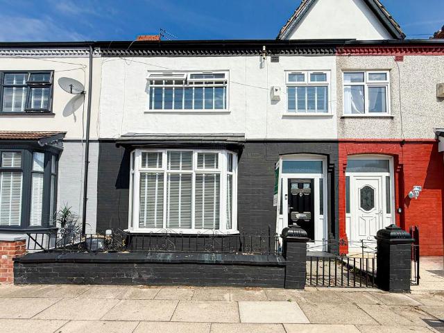 3 bedroom terraced house for sale