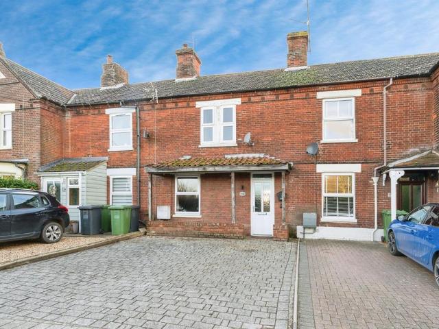 3 bedroom terraced house for sale