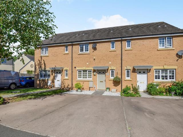 3 bedroom terraced house for sale