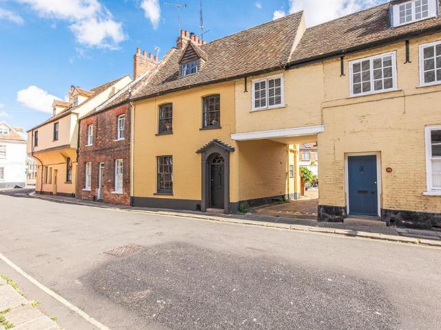 3 bedroom terraced house for sale