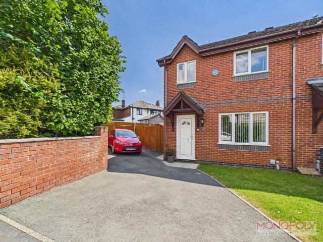 3 bedroom terraced house for sale